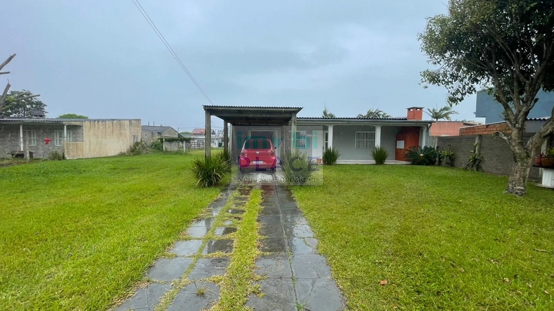 Excelente Casa na Praia de Tramandaí – 3 Dormitórios, Semi Mobiliada: 2ª foto da galeria de imagens do imóvel