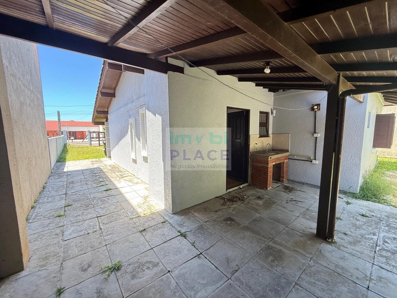Casa à venda em Imbé – 3 dormitórios, suíte e pátio amplo: 9ª foto da galeria de imagens do imóvel