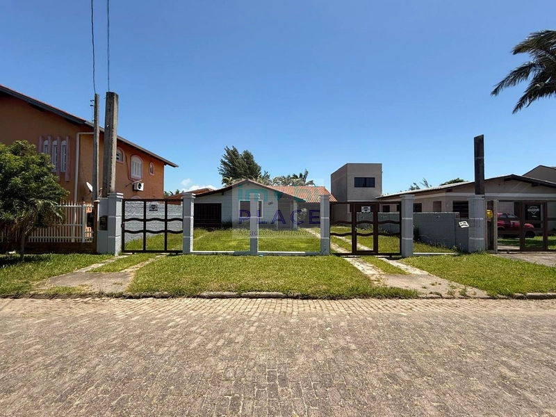 Casa à venda em Imbé – 3 dormitórios, suíte e pátio amplo: 37ª foto da galeria de imagens do imóvel
