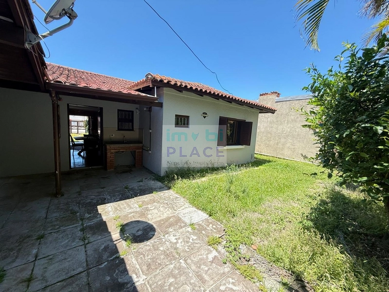 Casa à venda em Imbé – 3 dormitórios, suíte e pátio amplo: 4ª foto da galeria de imagens do imóvel