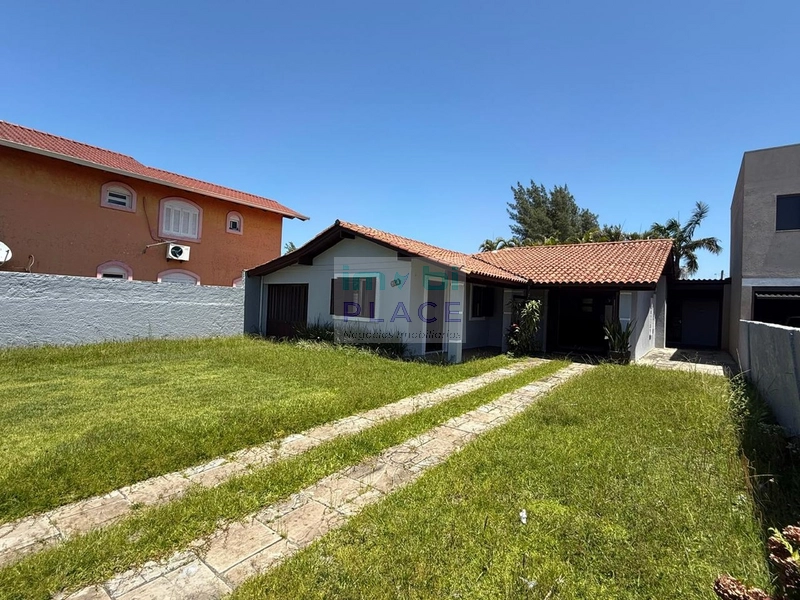 Casa à venda em Imbé – 3 dormitórios, suíte e pátio amplo: 1ª foto da galeria de imagens do imóvel