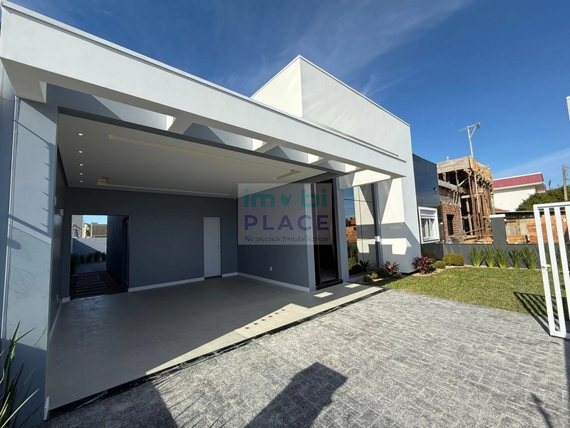 Casa Alto Padrão no Centro de Tramandaí – Porteira Fechada: 2ª foto da galeria de imagens do imóvel
