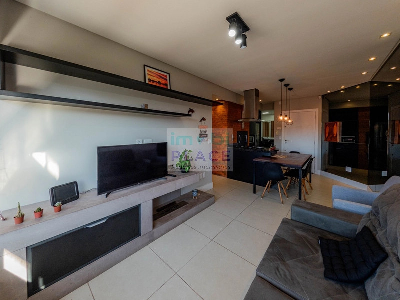 Apartamento mobiliado de frente no centro de Tramandaí – posição solar: 13ª foto da galeria de imagens do imóvel