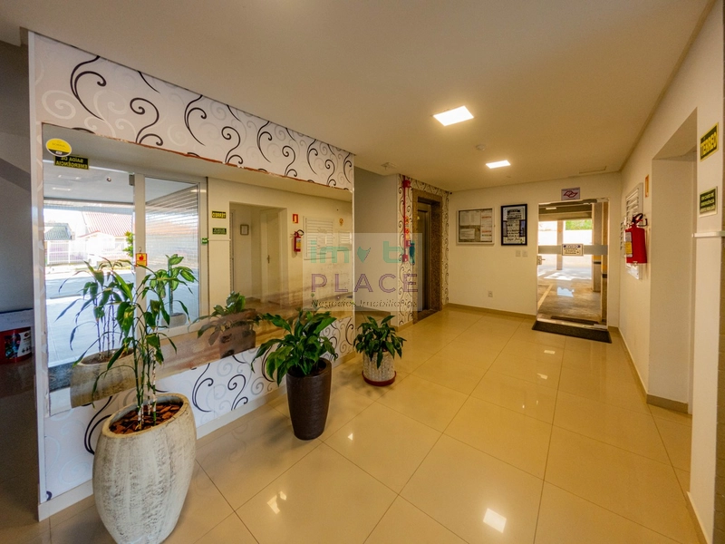 Apartamento mobiliado de frente no centro de Tramandaí – posição solar: 1ª foto da galeria de imagens do imóvel