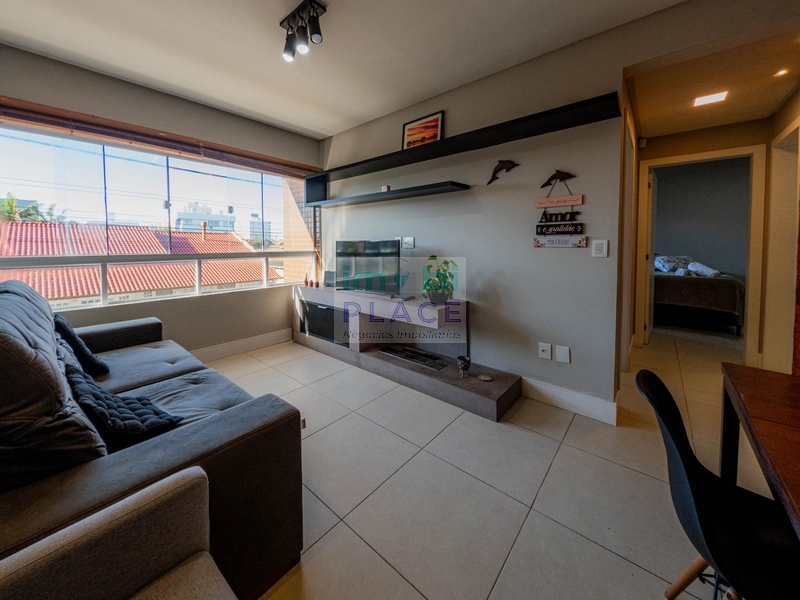 Apartamento mobiliado de frente no centro de Tramandaí – posição solar: 3ª foto da galeria de imagens do imóvel