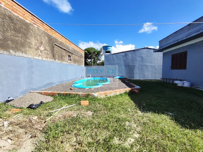 Casa com piscina: 18ª foto da galeria de imagens do imóvel