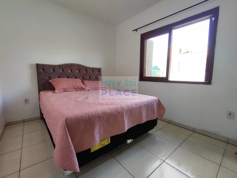 Casa com piscina: 12ª foto da galeria de imagens do imóvel