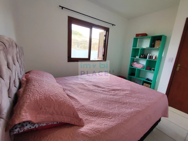 Casa com piscina: 13ª foto da galeria de imagens do imóvel