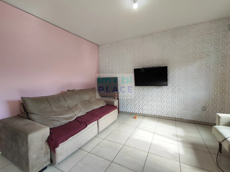 Casa com piscina: 6ª foto da galeria de imagens do imóvel