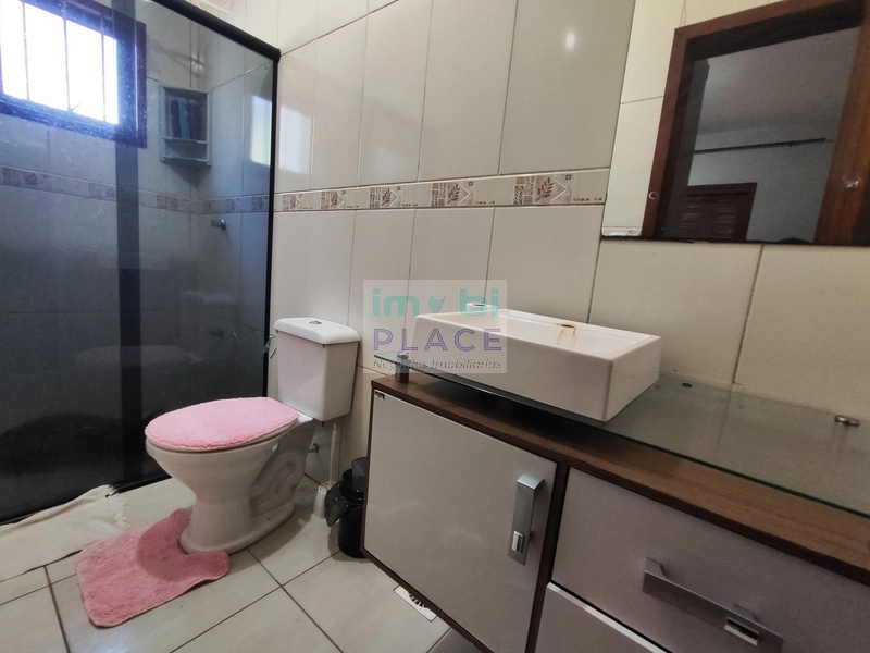 Casa com piscina: 14ª foto da galeria de imagens do imóvel