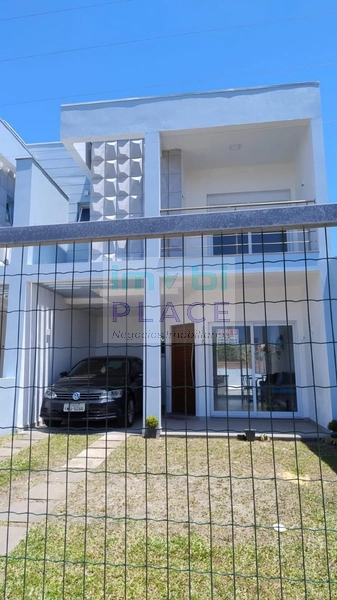 SOBRADO NOVO EM NOVA TRAMANDAÍ – LADO MAR: 1ª foto da galeria de imagens do imóvel
