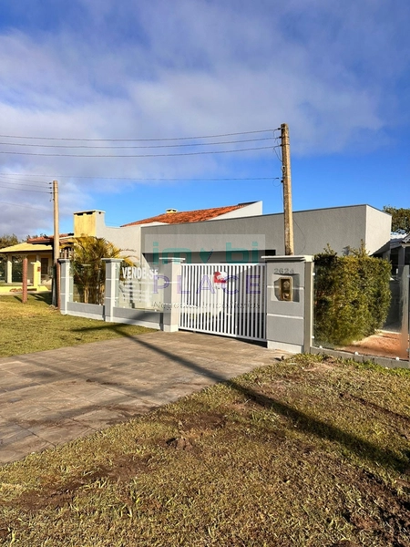 Casa ampla no Centro de Imbé – 4 dormitórios, piscina e espaço gourmet: 8ª foto da galeria de imagens do imóvel