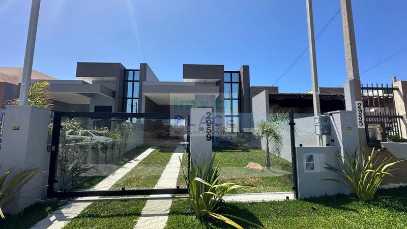 Casa com 3 dormitórios e paisagismo: 5ª foto da galeria de imagens do imóvel