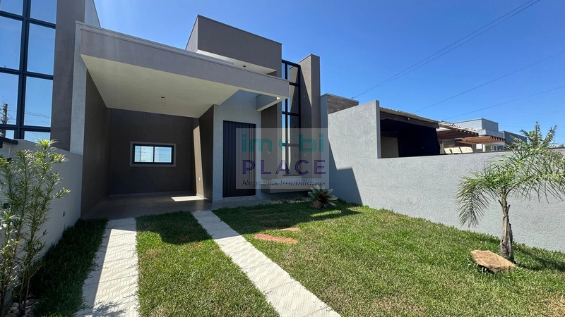Casa com 3 dormitórios e paisagismo: 1ª foto da galeria de imagens do imóvel