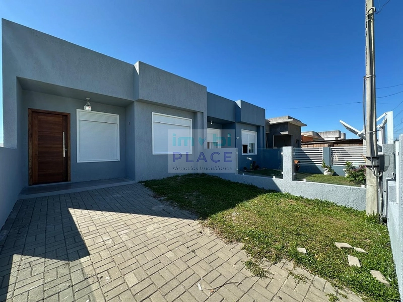 Casa Geminada à Venda: 1ª foto da galeria de imagens do imóvel