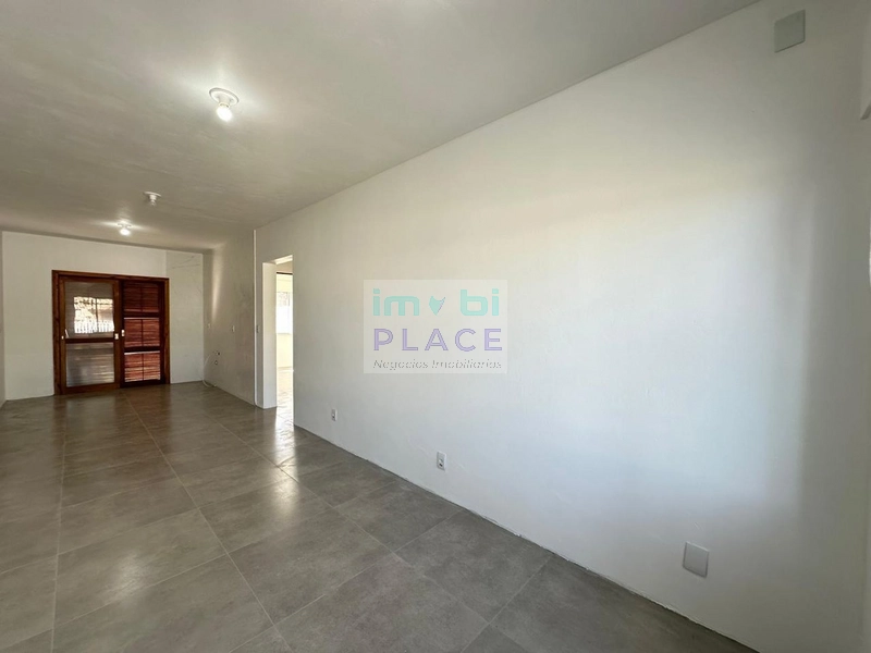 Casa Geminada à Venda: 2ª foto da galeria de imagens do imóvel