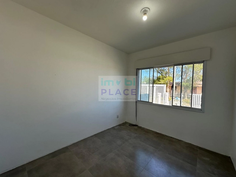 Casa Geminada à Venda: 4ª foto da galeria de imagens do imóvel