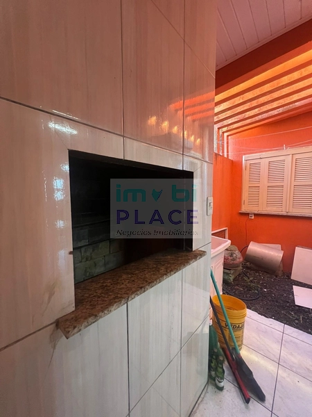 Casa Ampla com 3 Dormitórios e Terreno Espaçoso – Próxima ao Mar!: 3ª foto da galeria de imagens do imóvel
