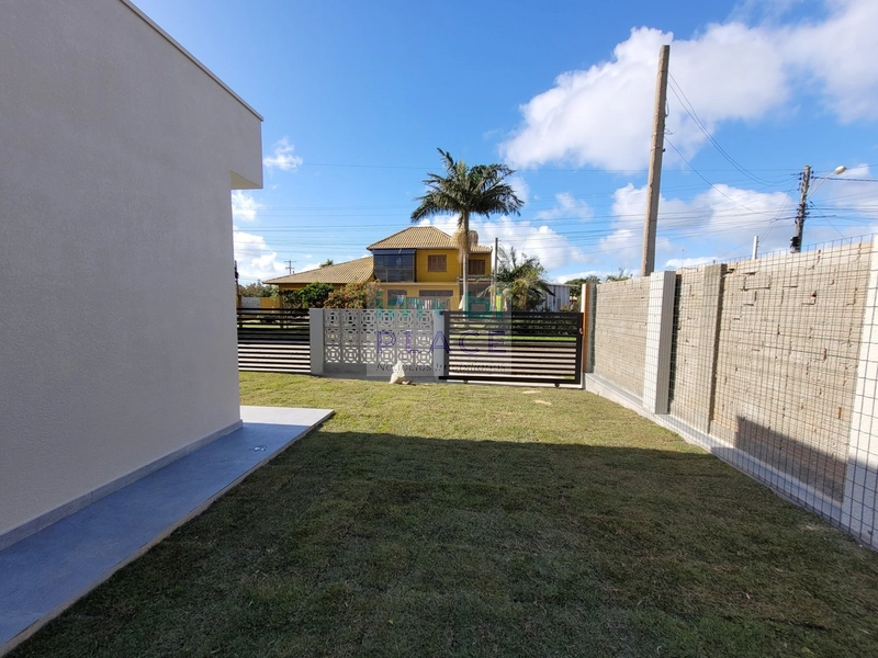 Casa de Esquina com Alto Padrão Construtivo – Nova Tramandaí: 7ª foto da galeria de imagens do imóvel