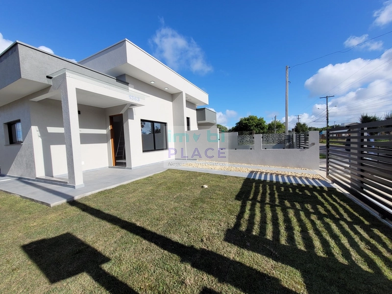 Casa de Esquina com Alto Padrão Construtivo – Nova Tramandaí: 12ª foto da galeria de imagens do imóvel