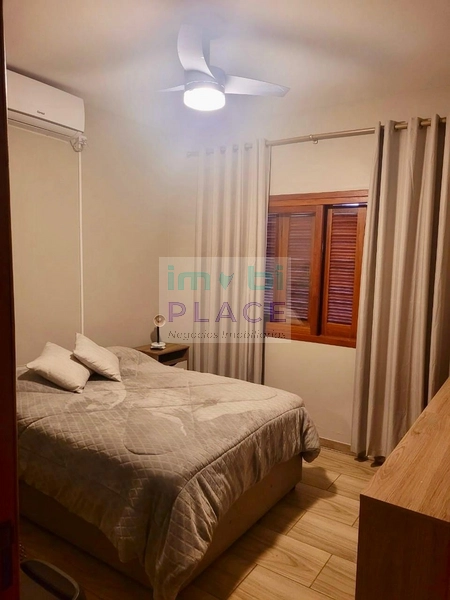 Casa com piscina: 23ª foto da galeria de imagens do imóvel