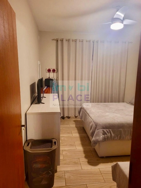 Casa com piscina: 22ª foto da galeria de imagens do imóvel