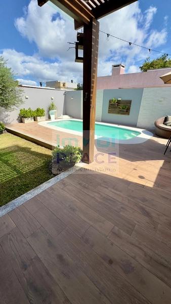Casa com piscina: 29ª foto da galeria de imagens do imóvel
