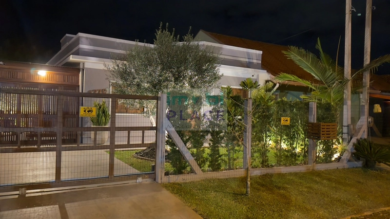 Casa com piscina: 4ª foto da galeria de imagens do imóvel