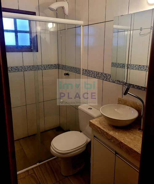 Casa com piscina: 15ª foto da galeria de imagens do imóvel
