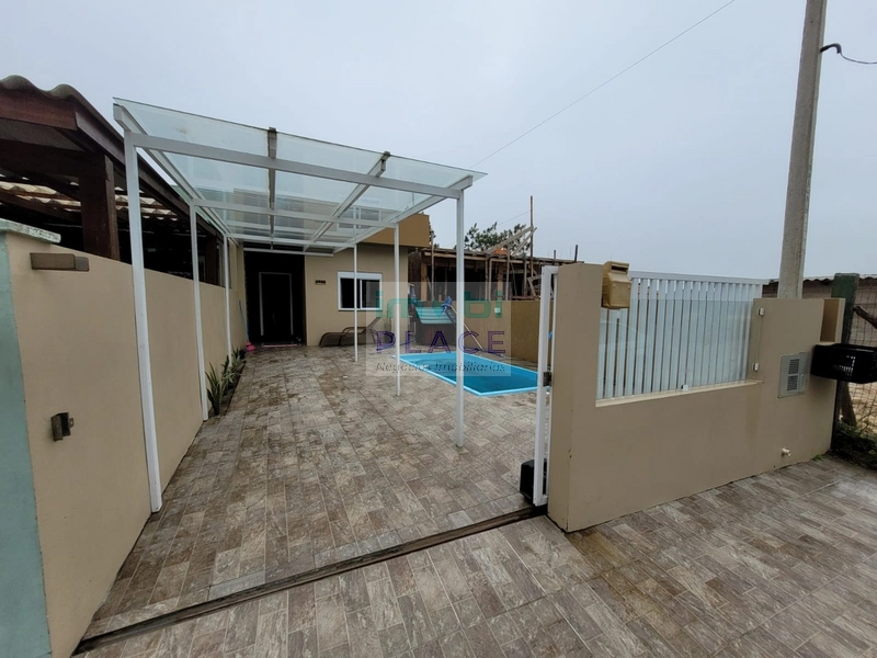 CASA COM PISCINA 2 DORMITÓRIOS EM NOVA TRAMANDAÍ: 5ª foto da galeria de imagens do imóvel