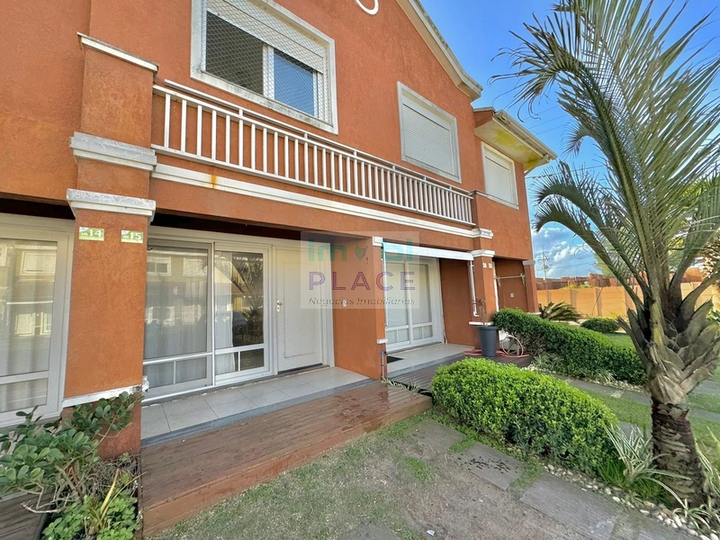 Duplex mobiliado à venda no condomínio Las Olas: 1ª foto da galeria de imagens do imóvel