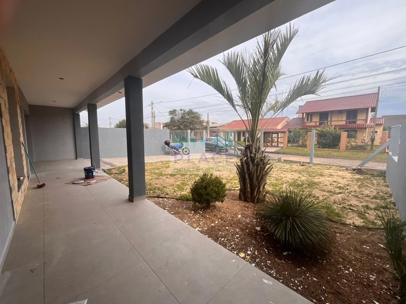 Casa com 3 Dormitórios: 3ª foto da galeria de imagens do imóvel