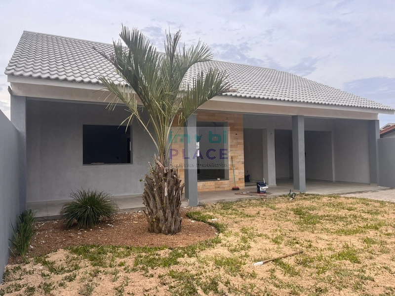 Casa com 3 Dormitórios: 2ª foto da galeria de imagens do imóvel