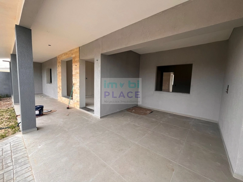 Casa com 3 Dormitórios: 1ª foto da galeria de imagens do imóvel