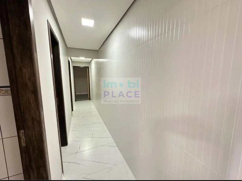 Casa com piscina: 9ª foto da galeria de imagens do imóvel