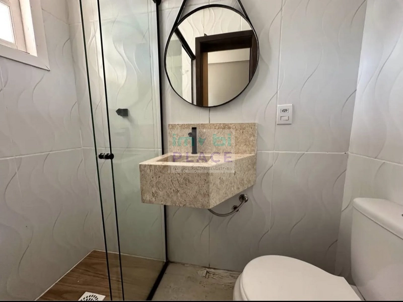 Casa com piscina: 10ª foto da galeria de imagens do imóvel