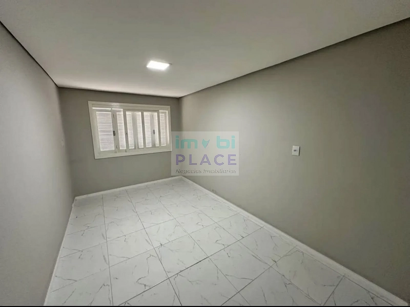 Casa com piscina: 5ª foto da galeria de imagens do imóvel