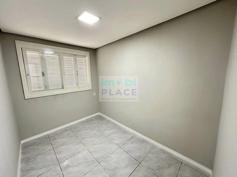 Casa com piscina: 6ª foto da galeria de imagens do imóvel