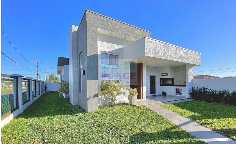 Casa a 2 Quadras do mar: 1ª foto da galeria de imagens do imóvel