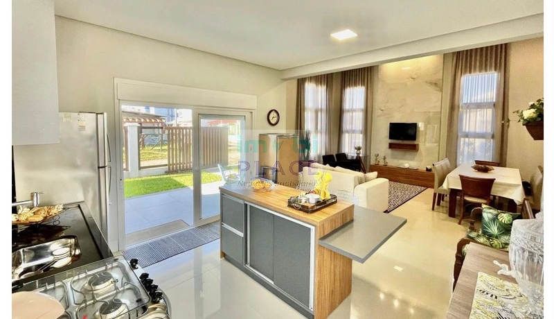 Casa a 2 Quadras do mar: 11ª foto da galeria de imagens do imóvel