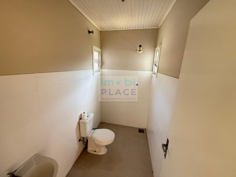 Casa Ampla com 4 Quartos: 11ª foto da galeria de imagens do imóvel