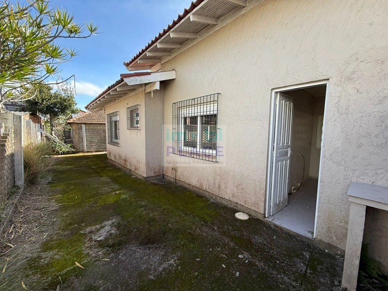 Casa Ampla com 4 Quartos: 13ª foto da galeria de imagens do imóvel