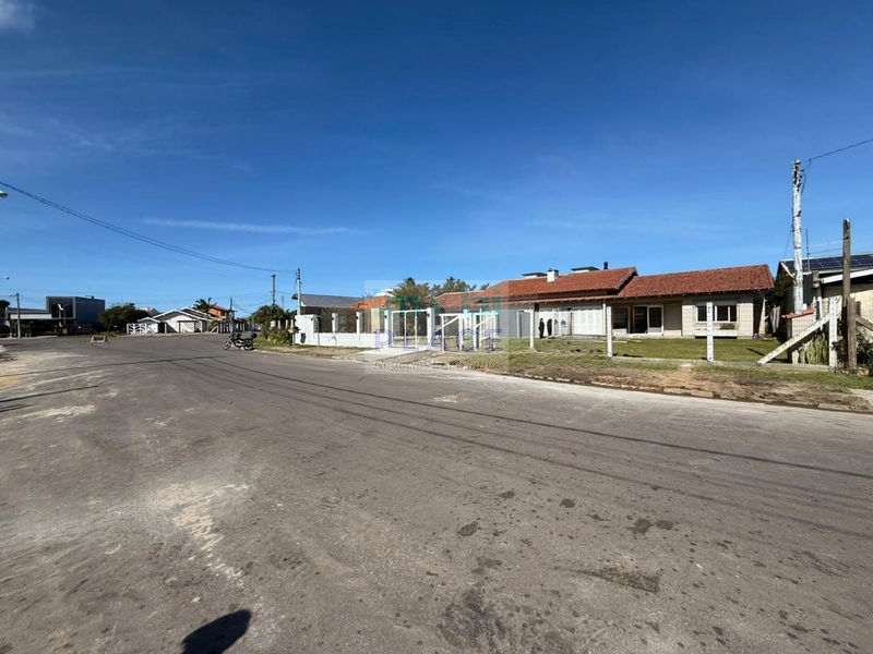 Casa Ampla com 4 Quartos: 5ª foto da galeria de imagens do imóvel