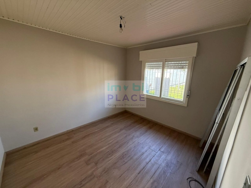Casa Ampla com 4 Quartos: 2ª foto da galeria de imagens do imóvel