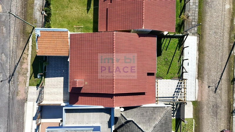 Casa com 3 Dormitórios: 2ª foto da galeria de imagens do imóvel