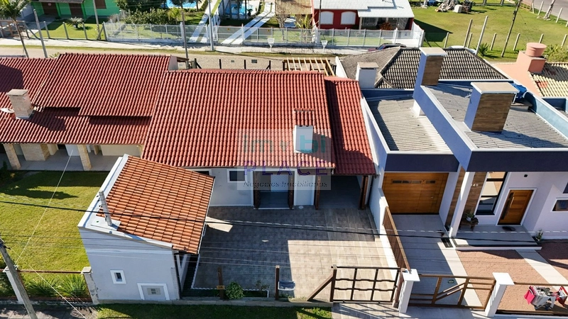Casa com 3 Dormitórios: 3ª foto da galeria de imagens do imóvel