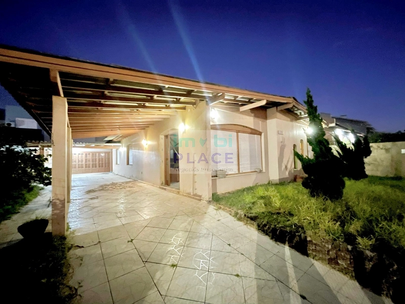 Casa ampla: 1ª foto da galeria de imagens do imóvel