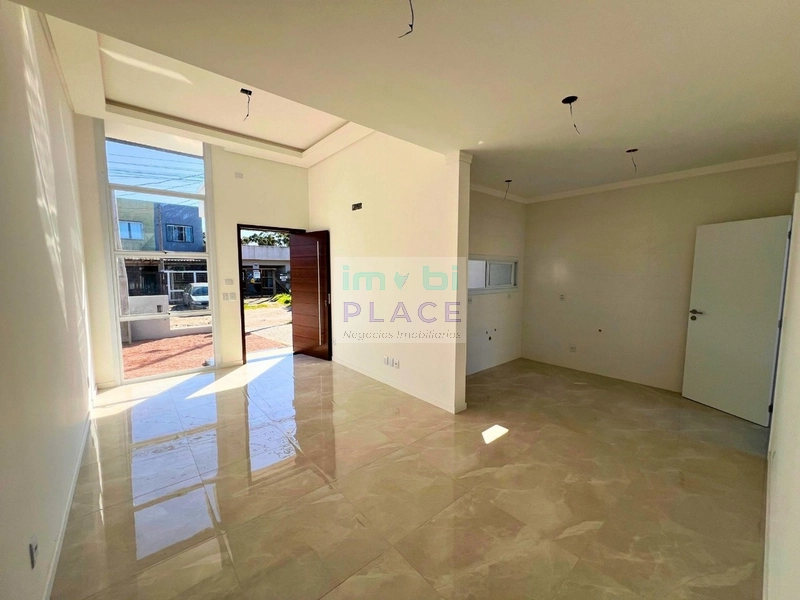 Casa à Venda – Alto Padrão Construtivo: 15ª foto da galeria de imagens do imóvel