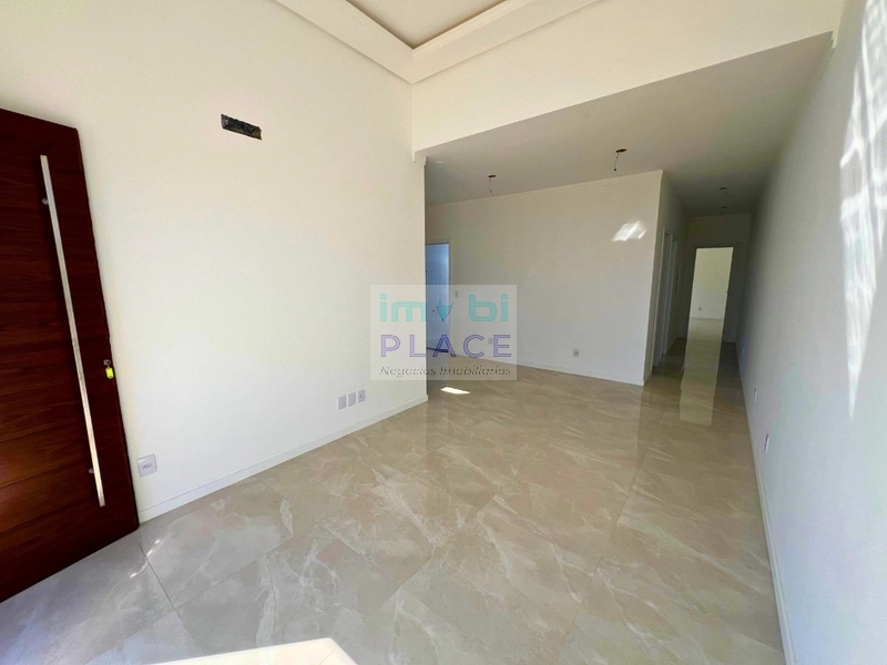 Casa à Venda – Alto Padrão Construtivo: 8ª foto da galeria de imagens do imóvel