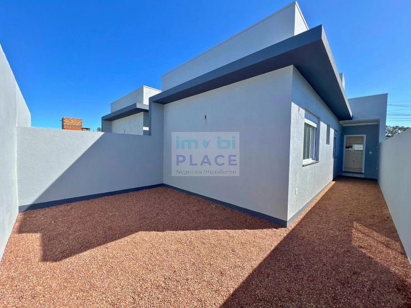 Casa à Venda – Alto Padrão Construtivo: 2ª foto da galeria de imagens do imóvel